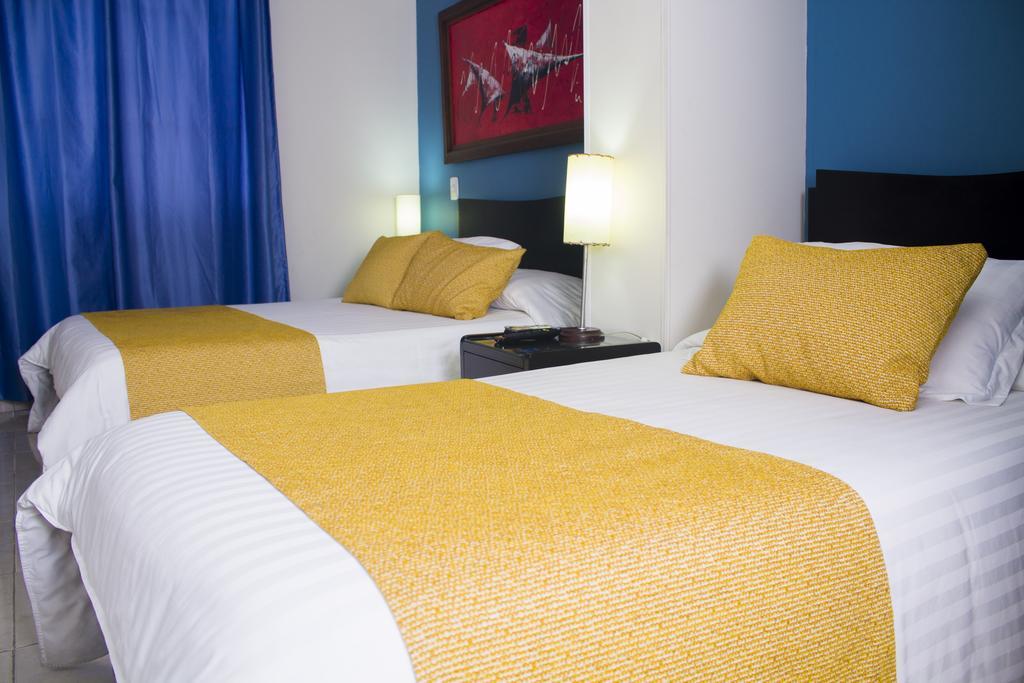 Hotel Plazuela Real Bucaramanga Oda fotoğraf