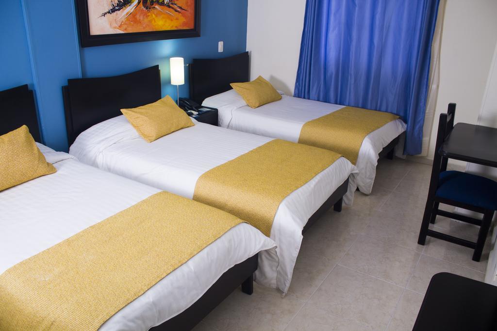 Hotel Plazuela Real Bucaramanga Oda fotoğraf